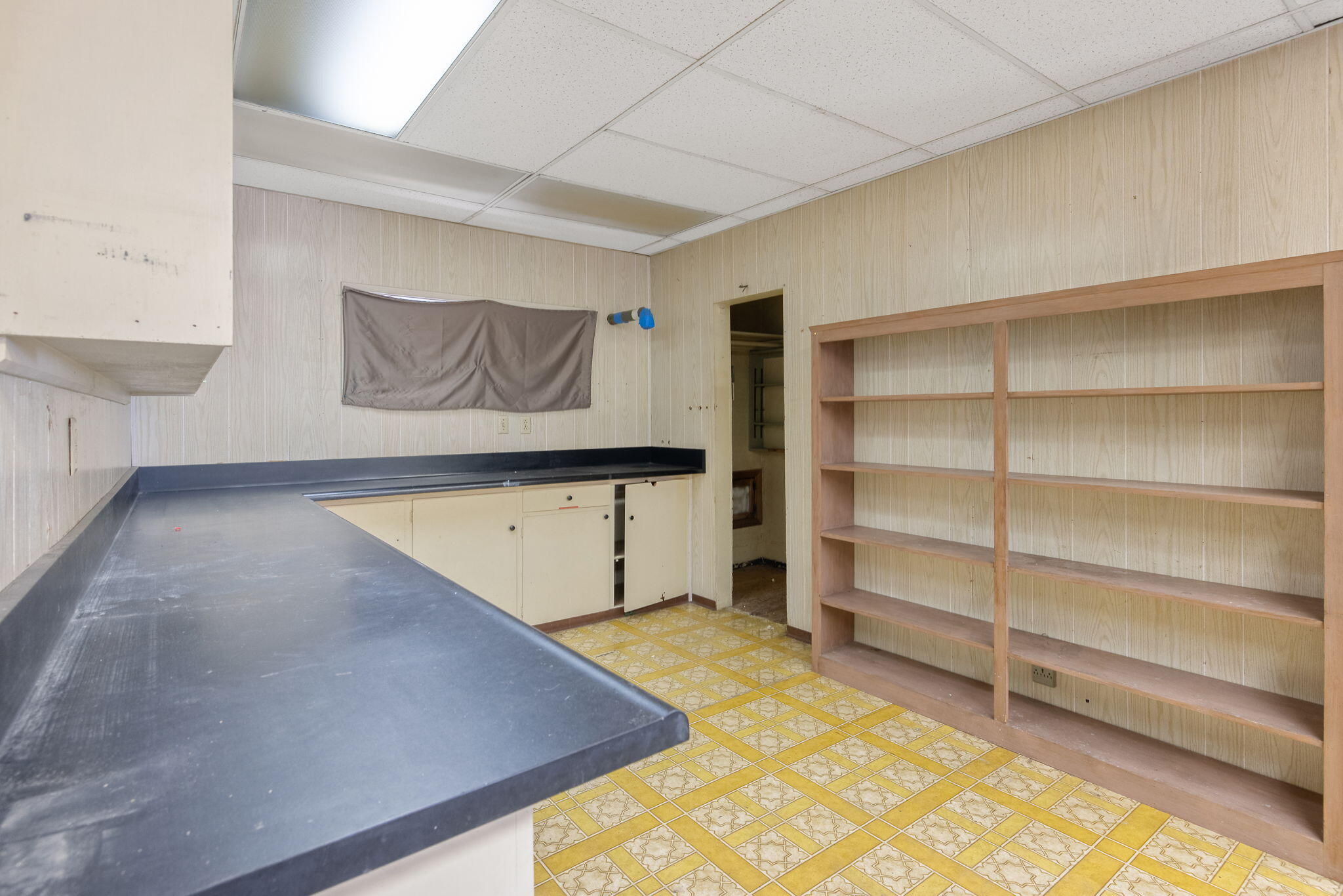 241 South F Street Exeter, CA 93221 - Photo 15 of 34 15-web-or-mls-713A7248
