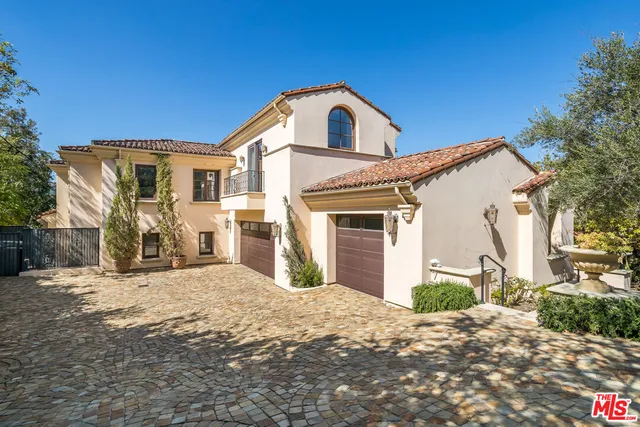 a picture of floor plan