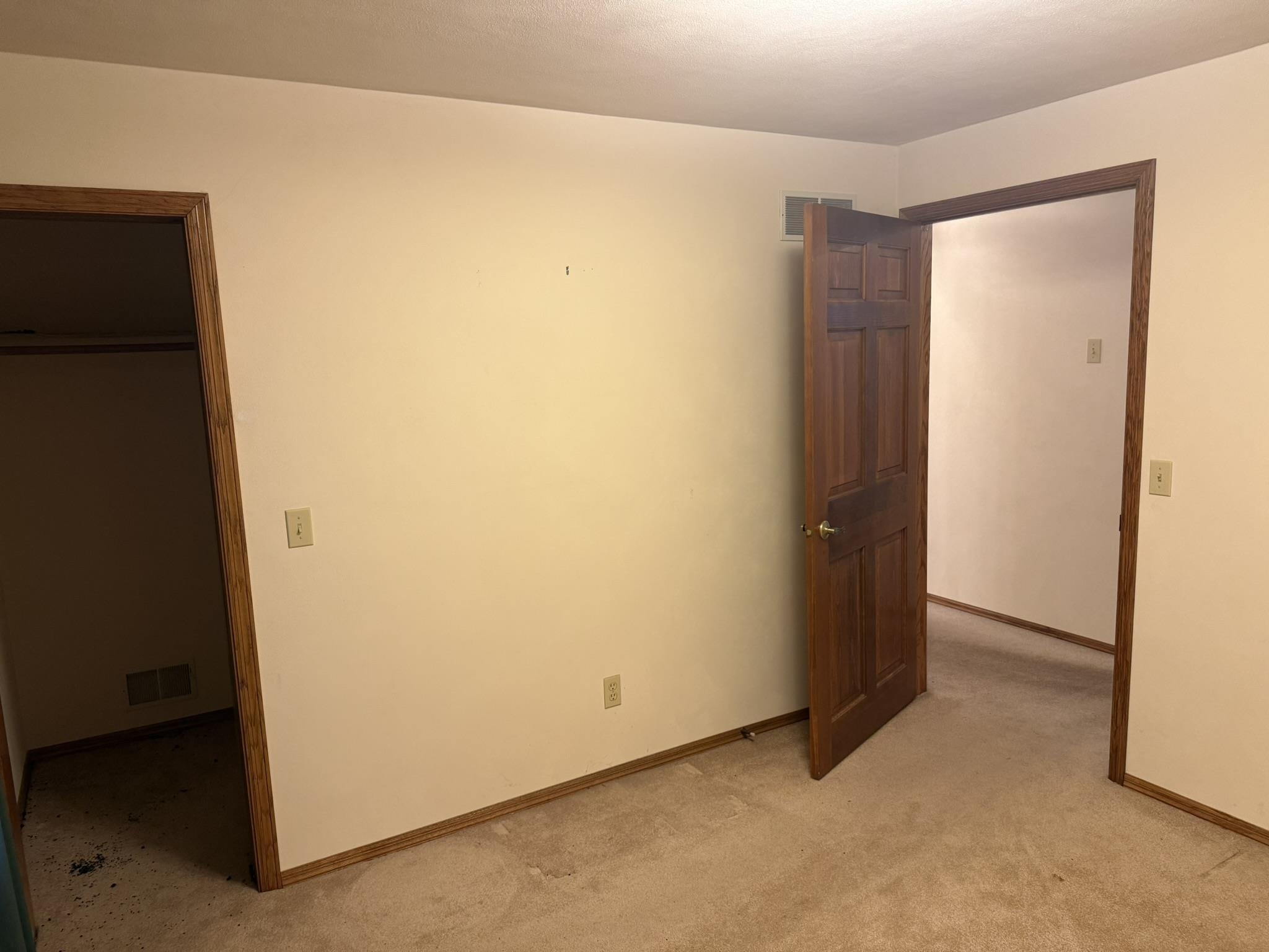 1864 Imperial Road Oshkosh, WI 54904 - Photo 14 of 21