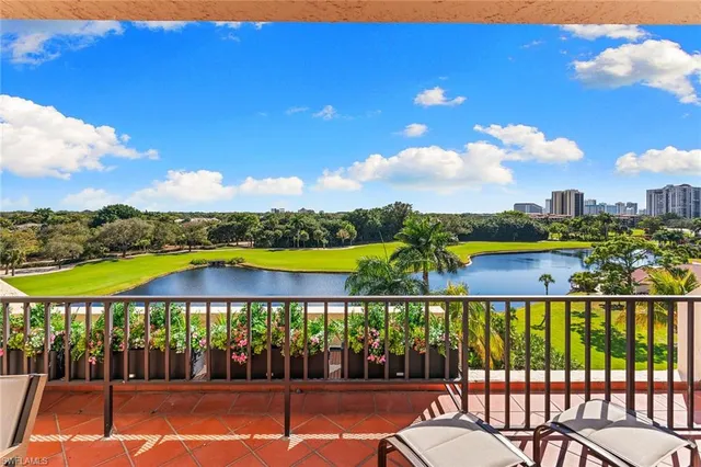 $1,399,000 | 6360 Pelican Bay Boulevard, Unit CPH4, Naples, FL 34108