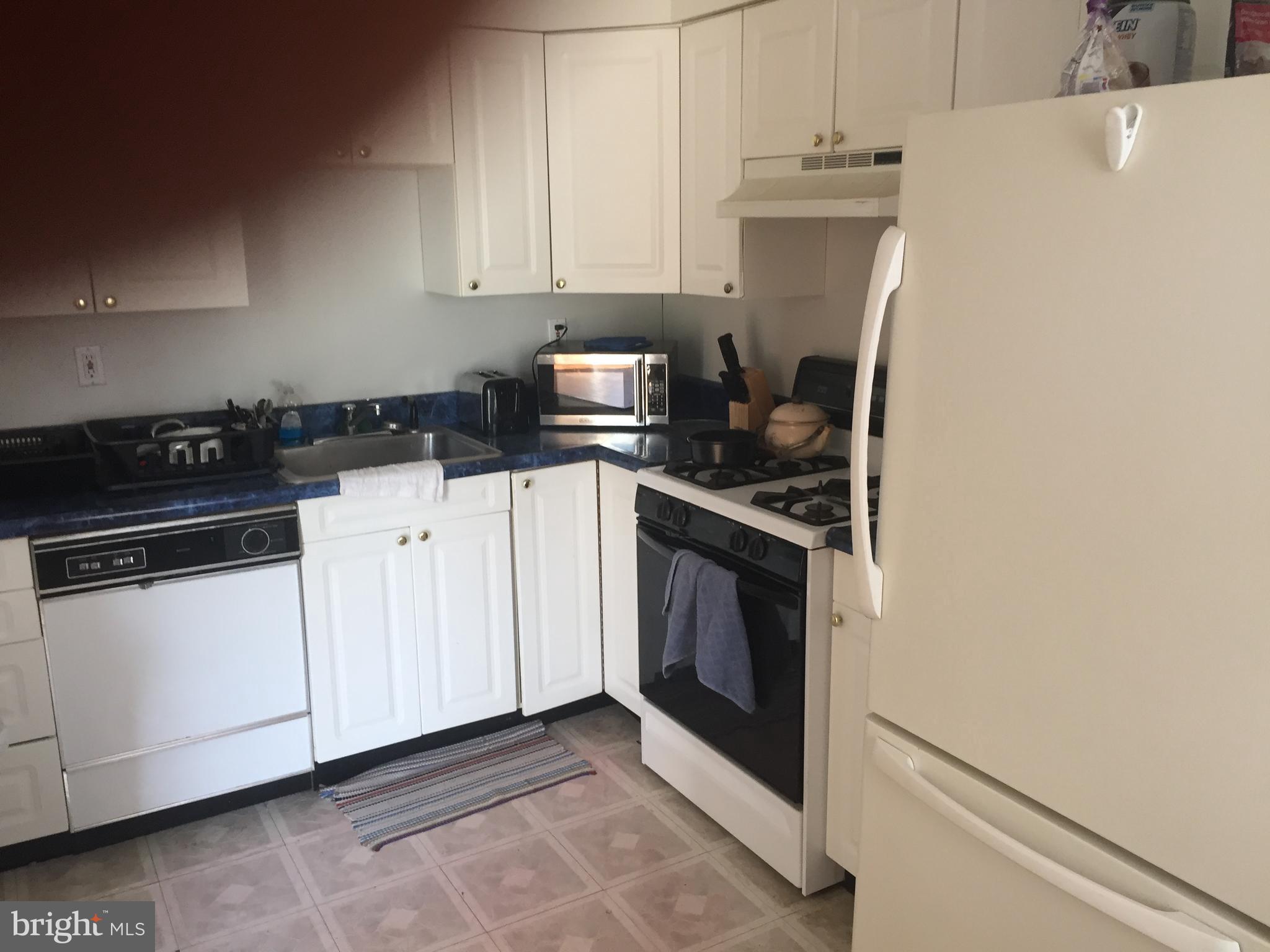 1326 Powell Road Brookhaven, PA 19015 - Photo 4 of 6