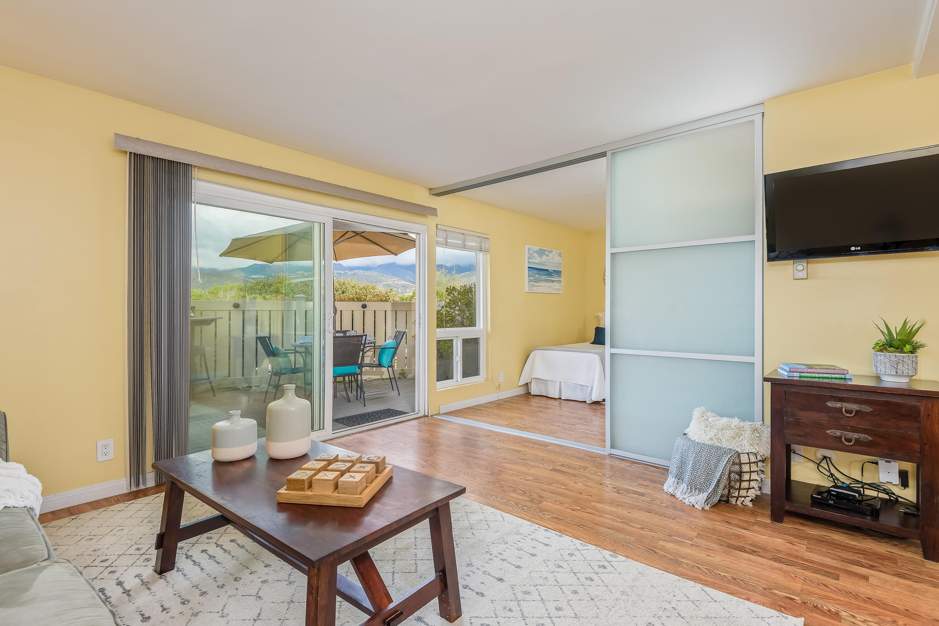 4700 Sandyland Road, Unit 2 Carpinteria, CA 93013 - Photo 5 of 24 Updated with New Windows