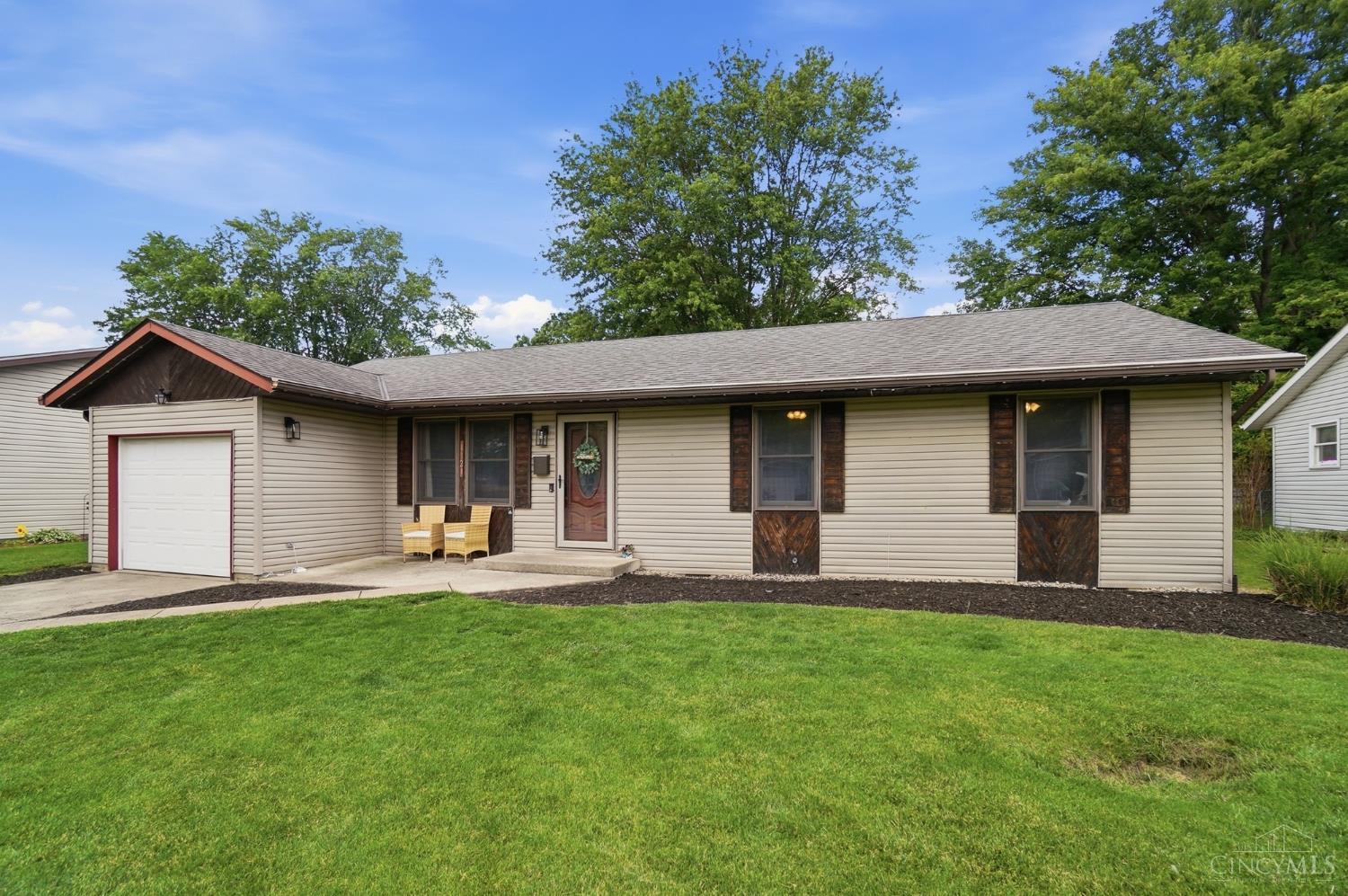 1121 Linhof Road Wilmington, OH 45177 - Photo 3 of 50