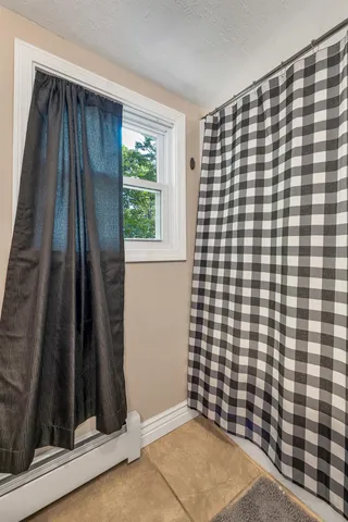 $3,500 | 172 Center Street, Wolfeboro, NH 03894