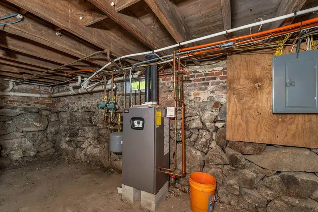 $3,500 | 172 Center Street, Wolfeboro, NH 03894