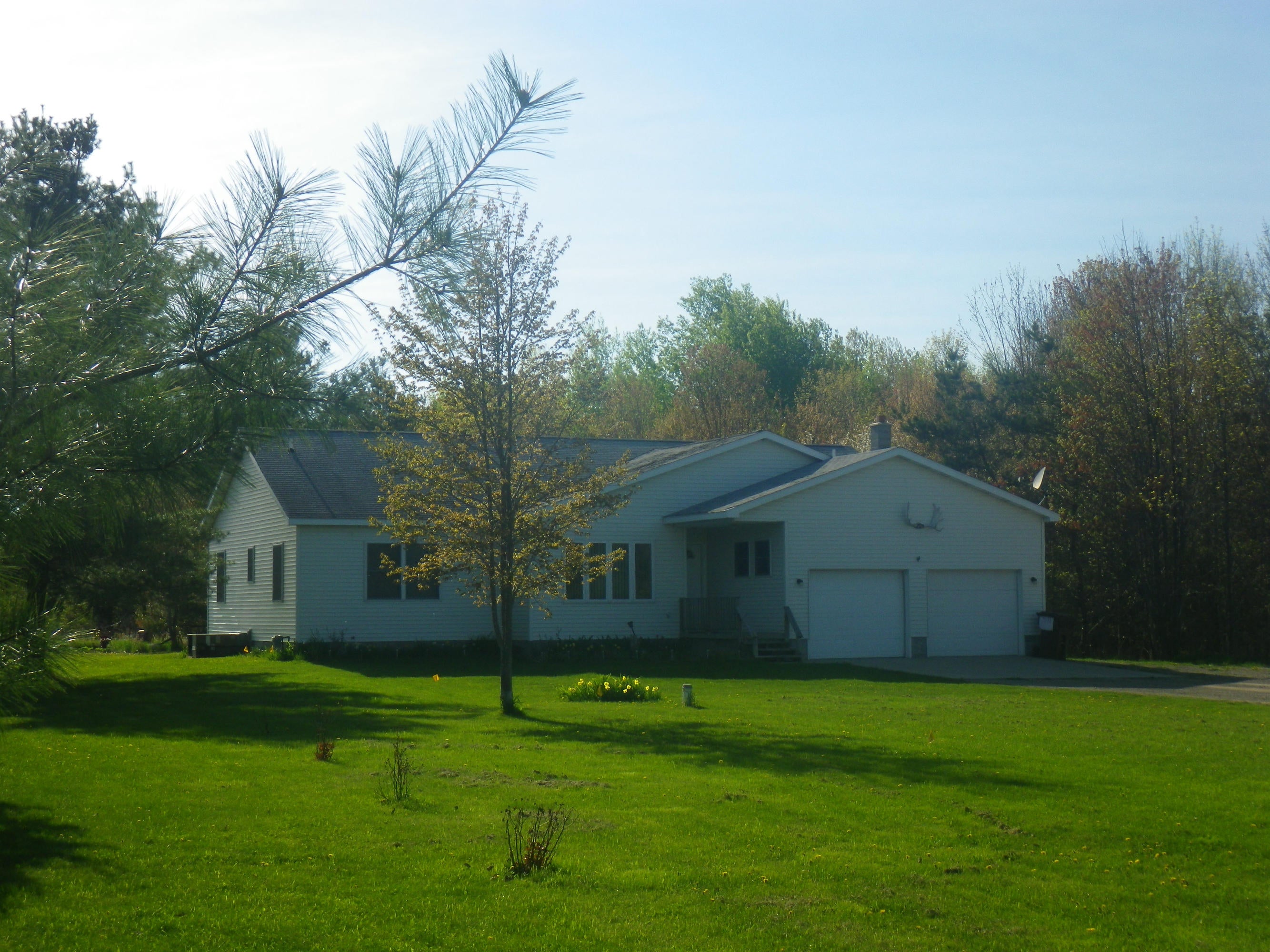 8445 Galbraith Road Cheboygan, MI 49721 - Photo 6 of 26 Gallery Image 6