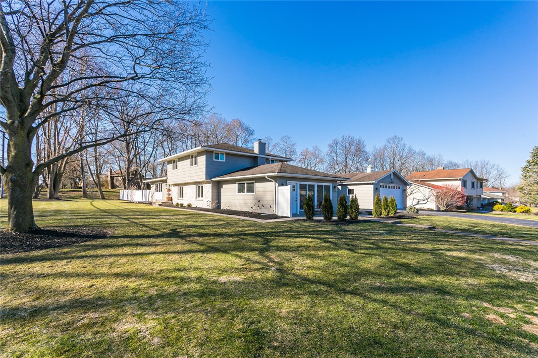 1499 Scribner Road Penfield, NY 14526 - Photo 3 of 41