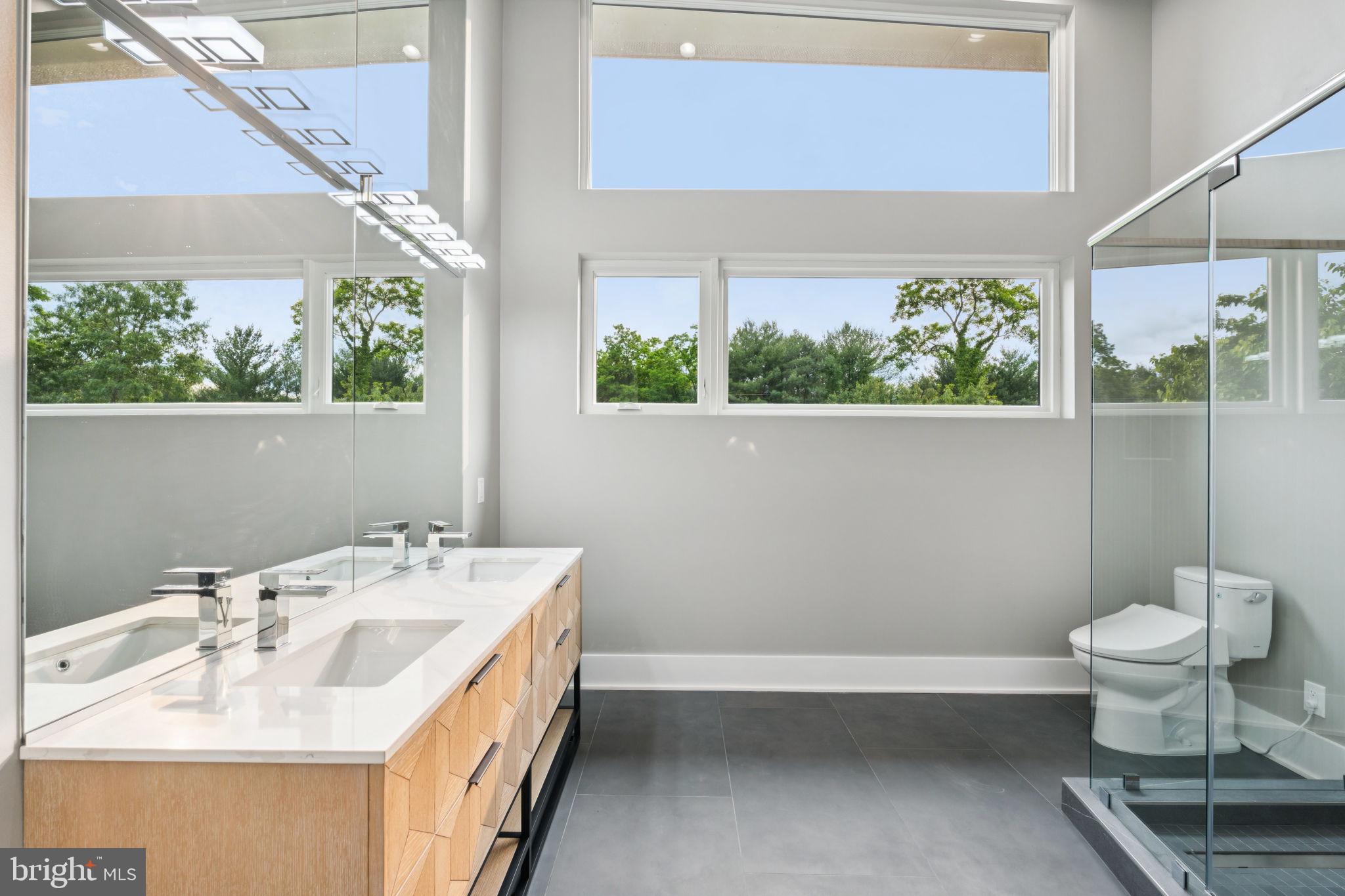 2209 Hunter Mill Road Vienna, VA 22181 - Photo 35 of 63 Bath 5