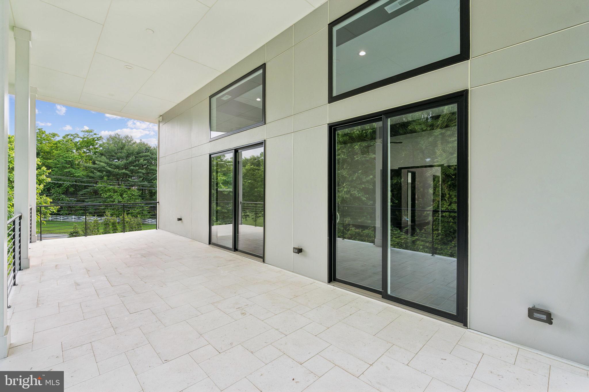 2209 Hunter Mill Road Vienna, VA 22181 - Photo 39 of 63