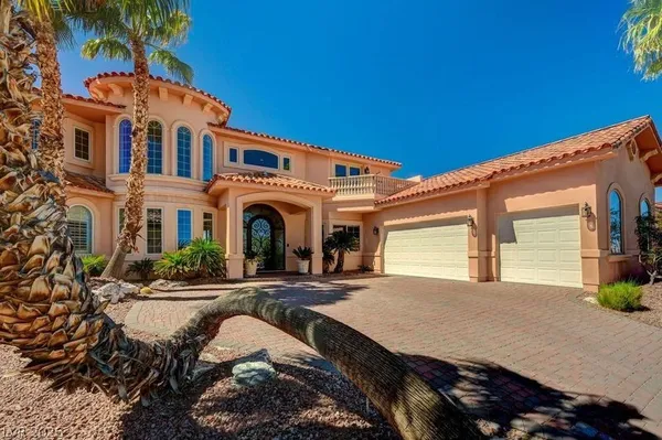 $3,199,900 | 2 Camino Barcelona Place, Henderson, NV 89011