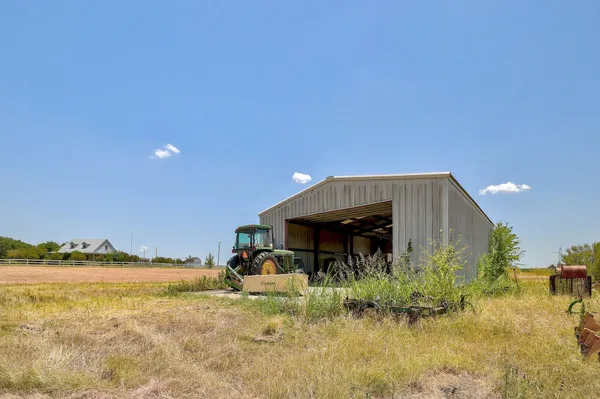 $8,000,000 | 13212 Sandeen Road, Coupland, TX 78615