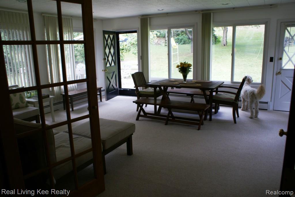 393 Broadleaf Drive Rochester, MI 48306 - Photo 3 of 14 sunroom 4.jpg