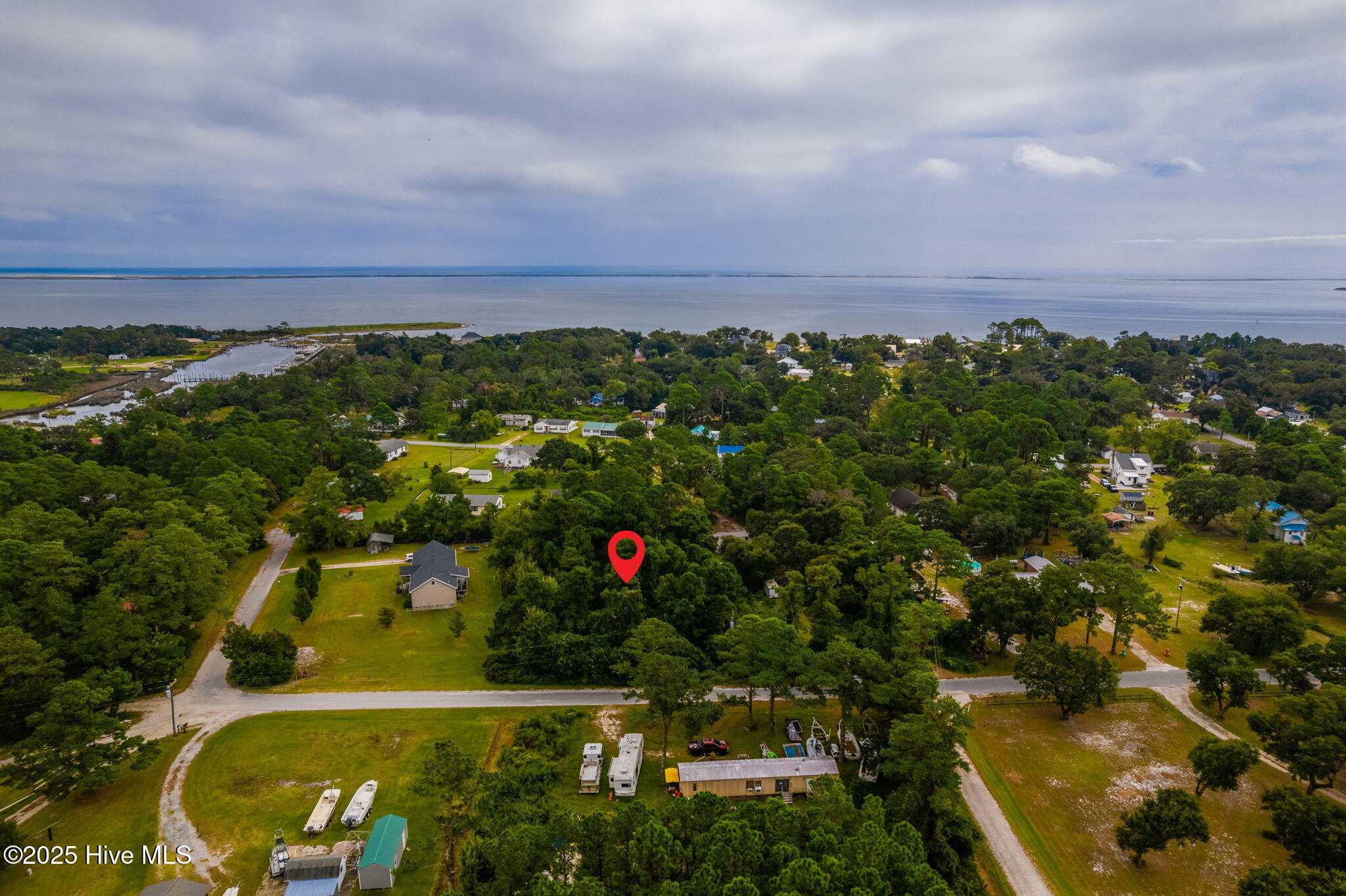 200 Lee Daniels Road Atlantic, NC 28511 - Photo 4 of 12 9-web-or-mls-chadwick-visuals-200-lee-da