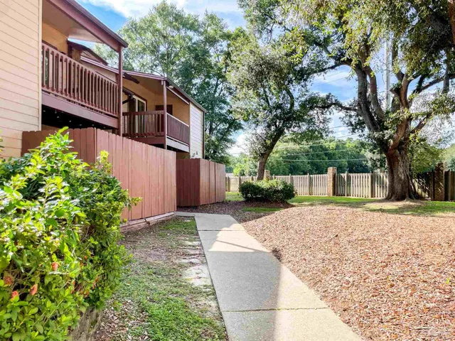 $1,275 | 2303 West Michigan Avenue, Unit A4, Pensacola, FL 32526