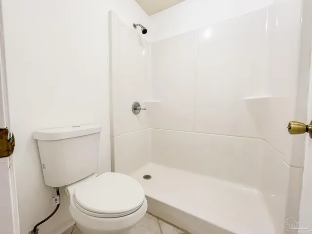 $1,275 | 2303 West Michigan Avenue, Unit A4, Pensacola, FL 32526