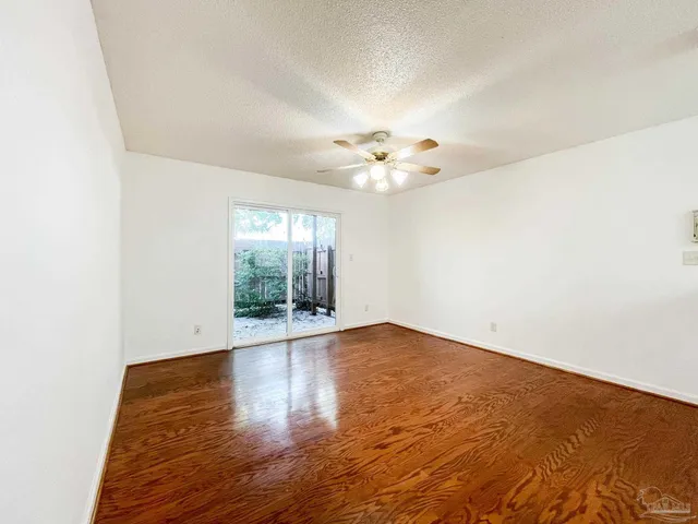 $1,275 | 2303 West Michigan Avenue, Unit A4, Pensacola, FL 32526