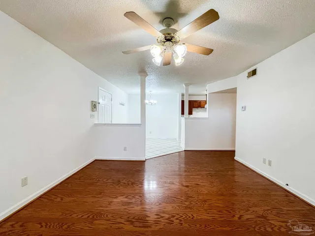 $1,275 | 2303 West Michigan Avenue, Unit A4, Pensacola, FL 32526