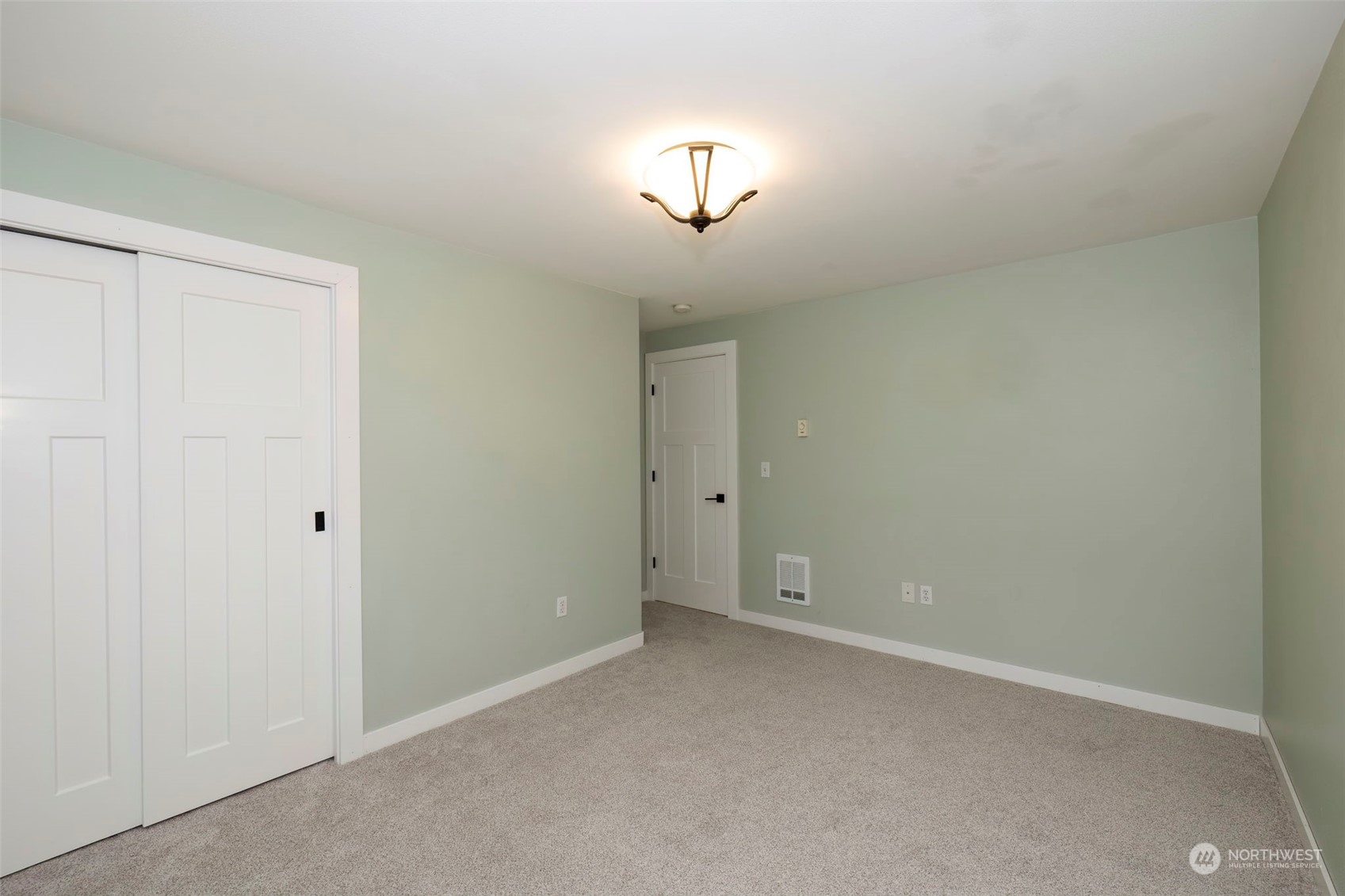 27474 Gamble Bay Road Northeast Kingston, WA 98346 - Photo 22 of 40 a view of an empty room