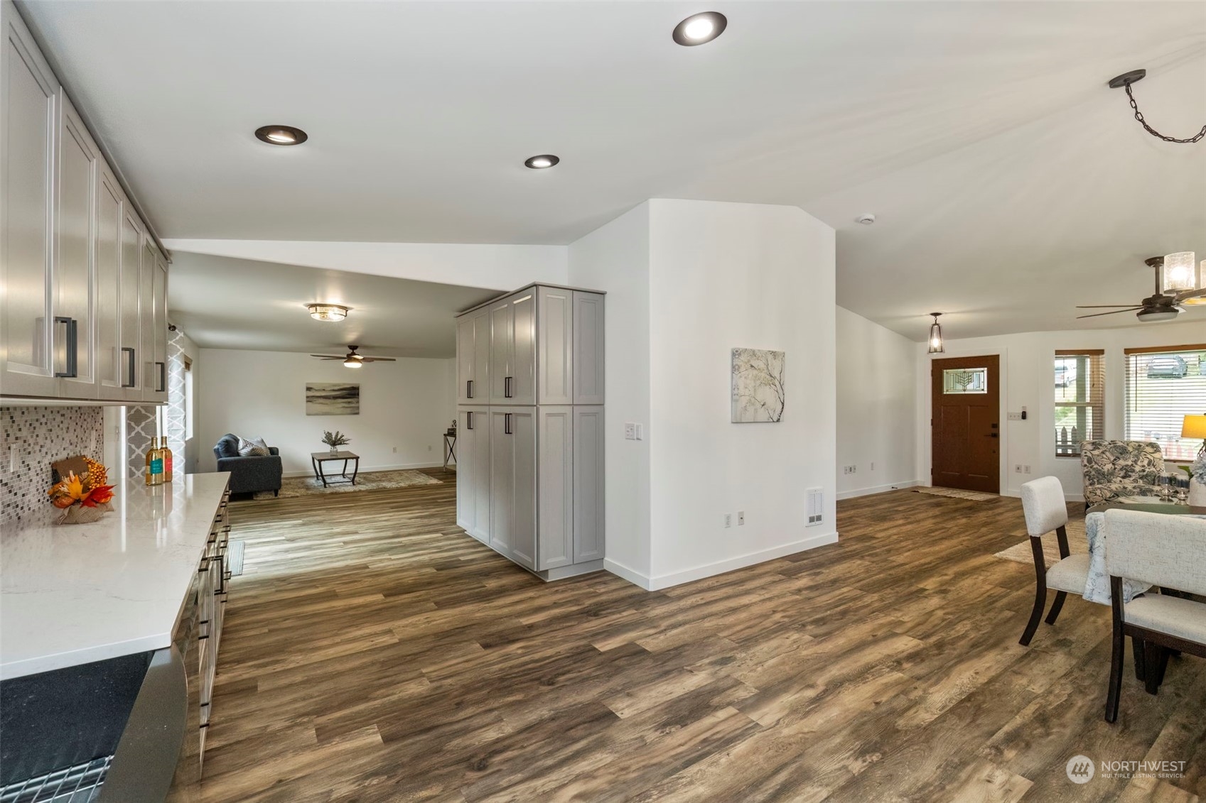 27474 Gamble Bay Road Northeast Kingston, WA 98346 - Photo 10 of 40 a view of a living room