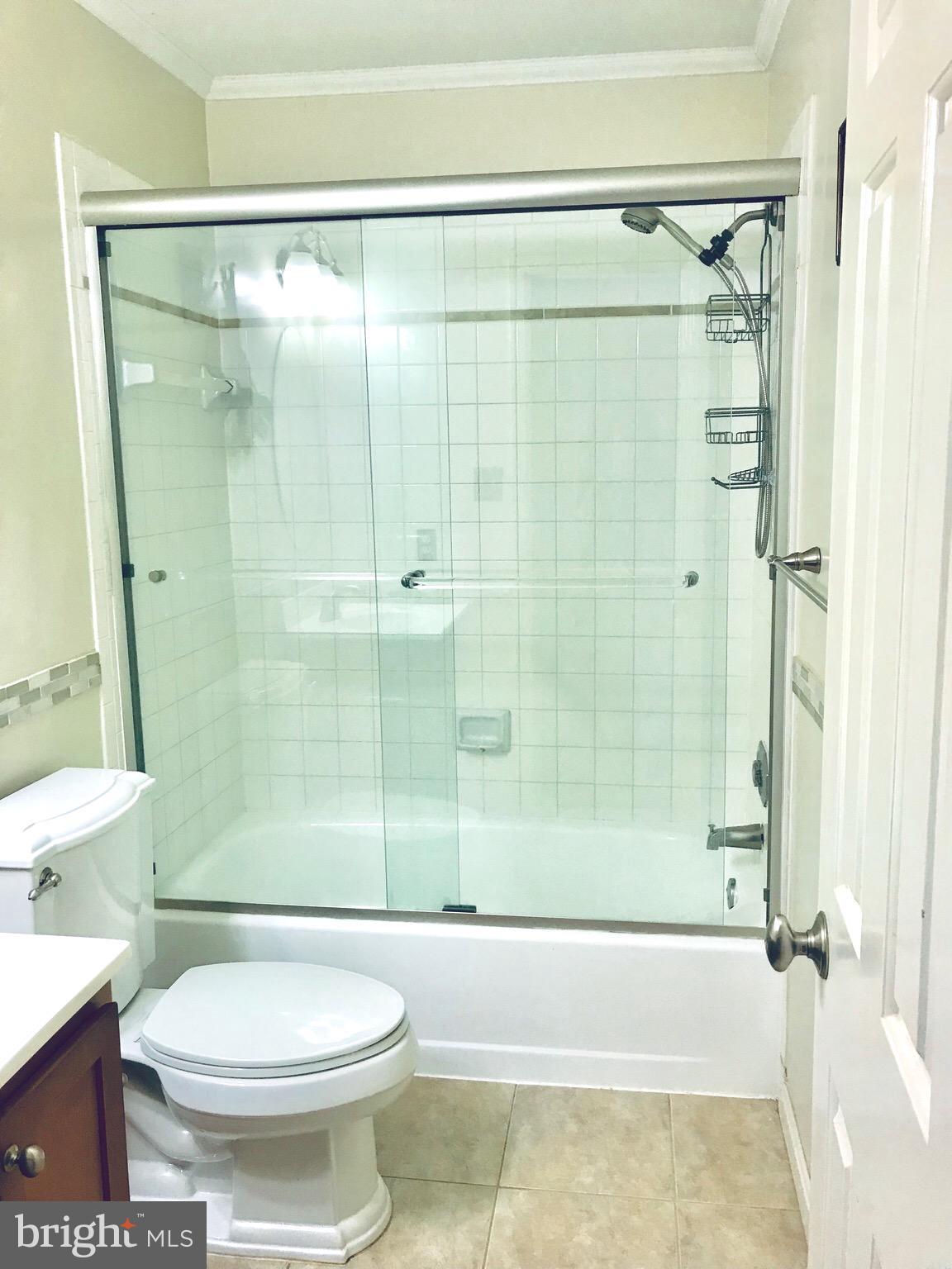 5409 Hampton Forest Way Fairfax, VA 22030 - Photo 13 of 56 Bath