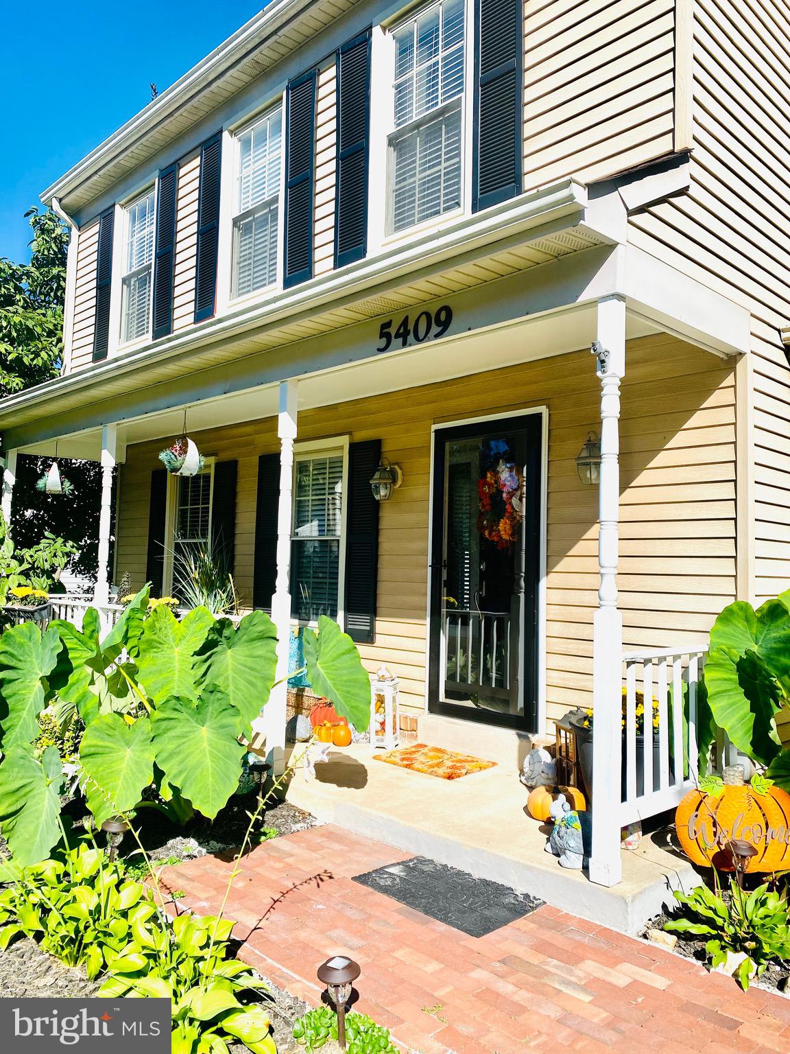 5409 Hampton Forest Way Fairfax, VA 22030 - Photo 2 of 56