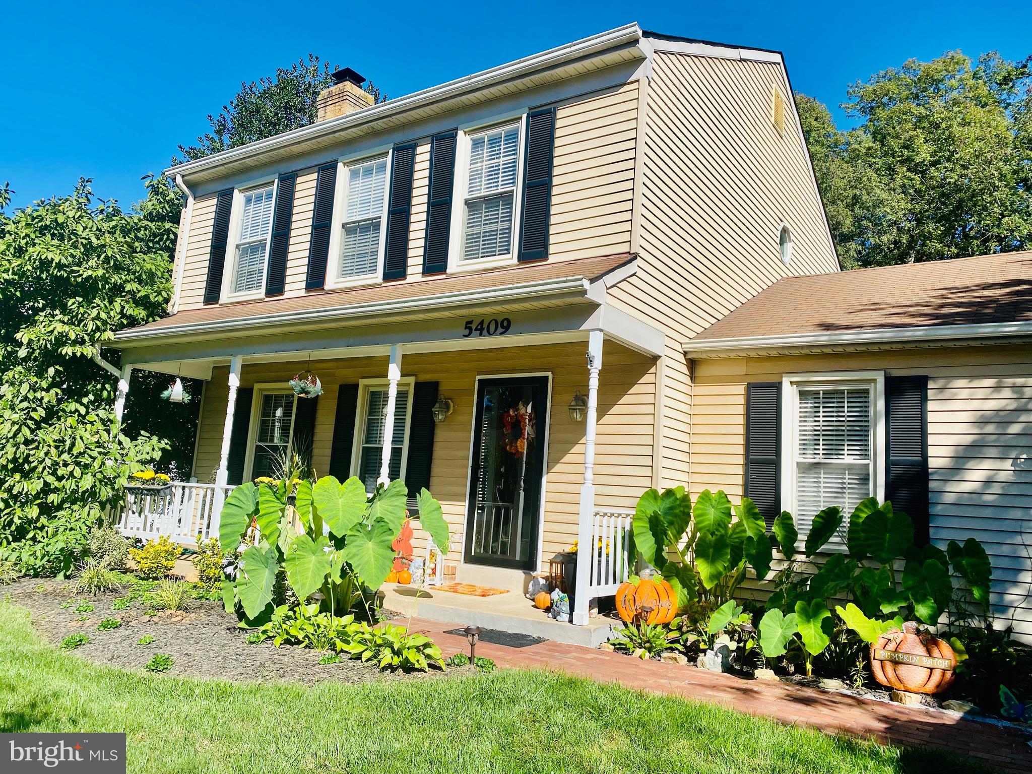 5409 Hampton Forest Way Fairfax, VA 22030 - Photo 3 of 56