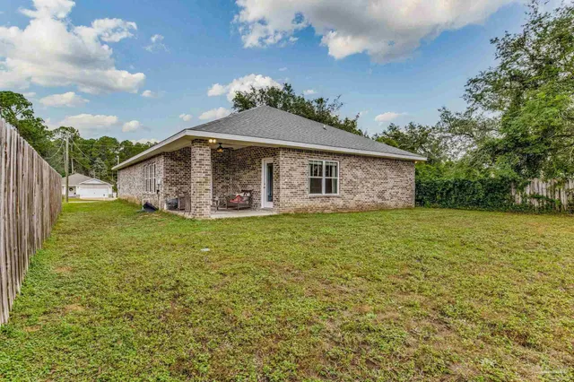 $2,300 | 8543 Laredo Street, Navarre, FL 32566