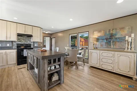 $675,000 | 17787 Fm 963, Bertram, TX 78605