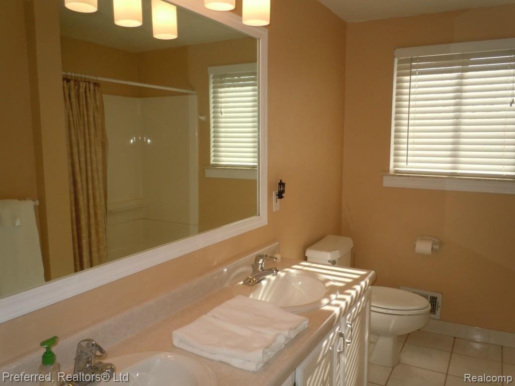 8334 Mannington Road Canton, MI 48187 - Photo 25 of 26 UPDATED MAIN BATH