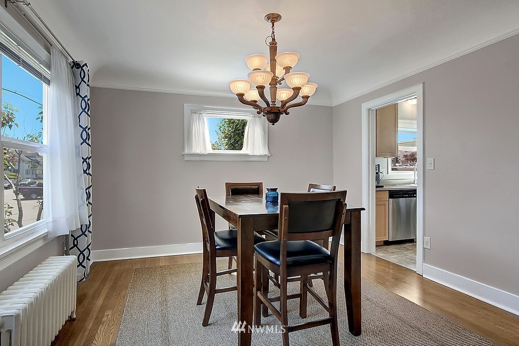 2332 Rockefeller Avenue Everett, WA 98201 - Photo 5 of 25