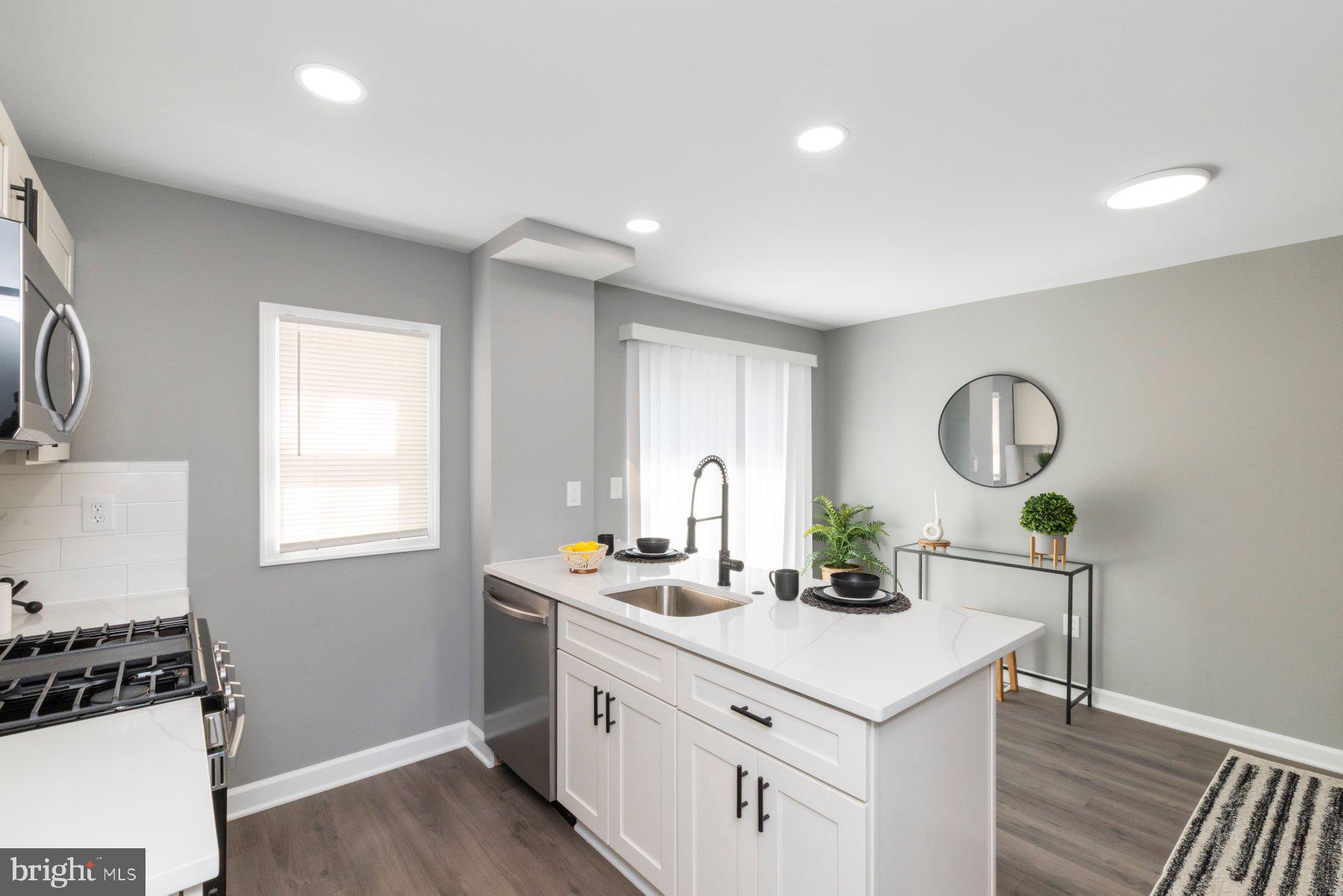 207 West Riverview Road, Unit 207 Baltimore, MD 21225 - Photo 2 of 25