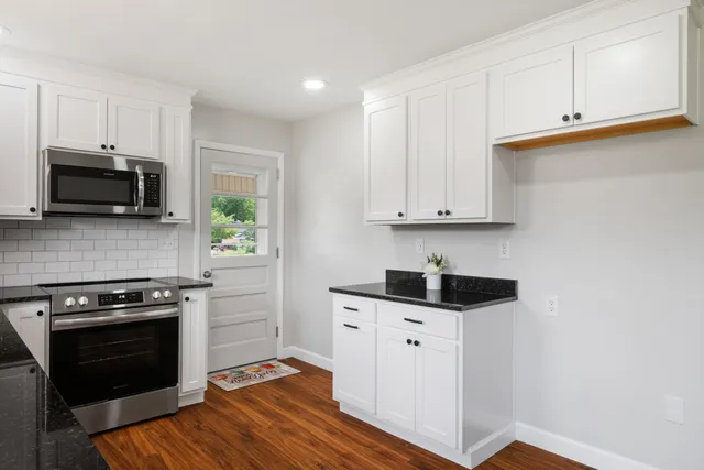 $285,000 | 6890 Riverbend Drive, Radford, VA 24141