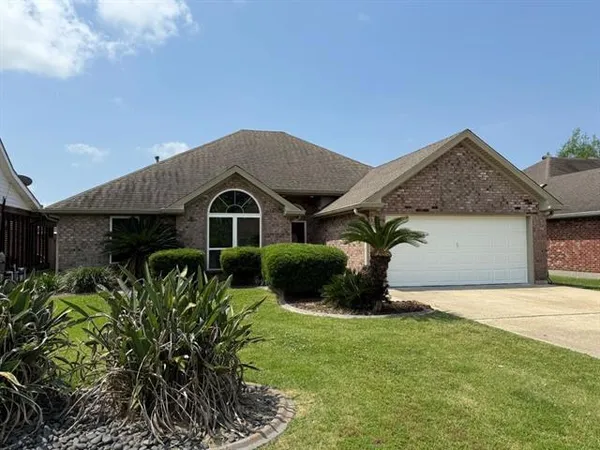 $3,150 | 107 Highland Avenue, Belle Chasse, LA 70037