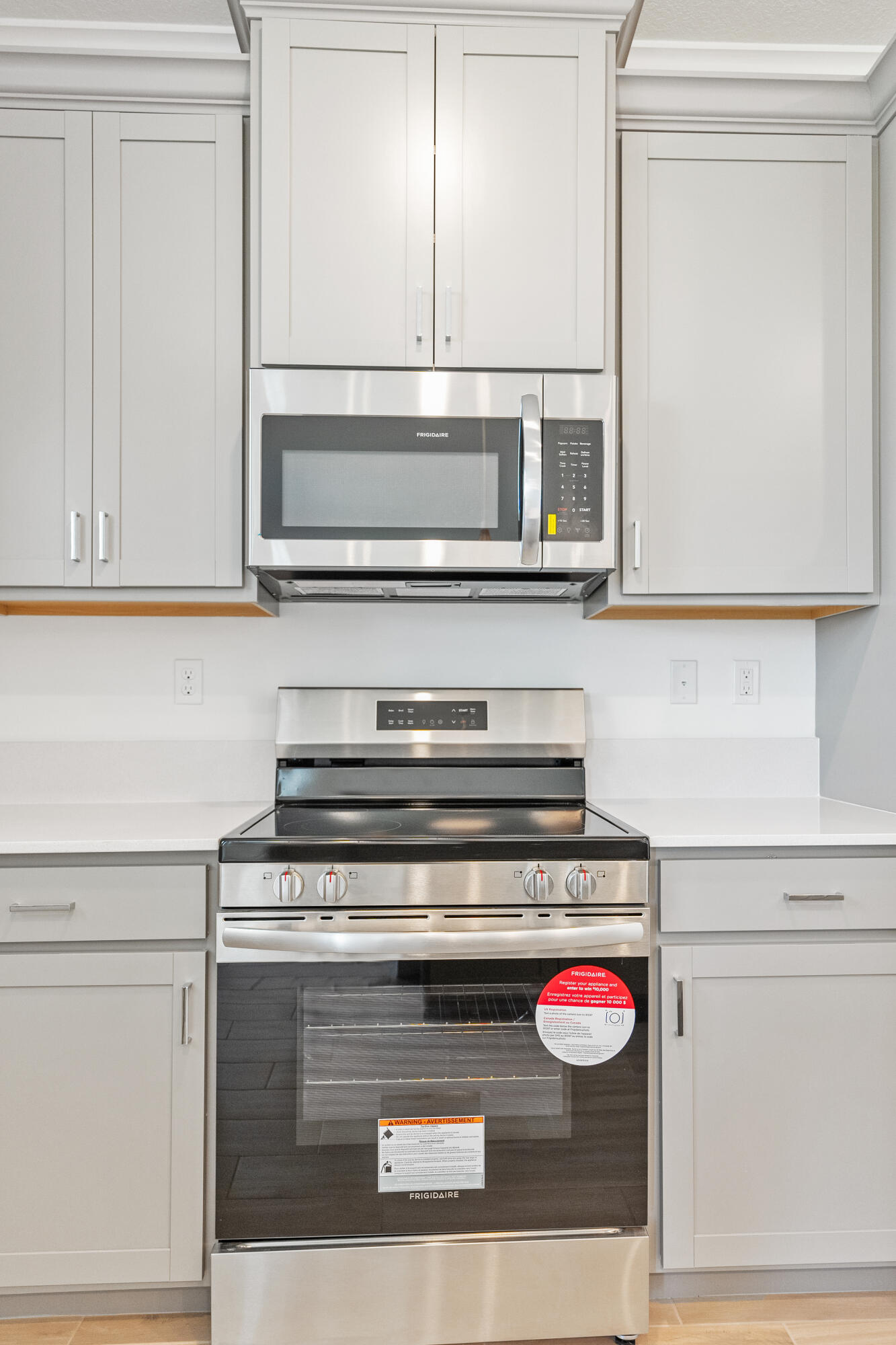 3544 Angler Drive Fort Pierce, FL 34946 - Photo 4 of 39 a stove top oven sitting inside of a kitchen