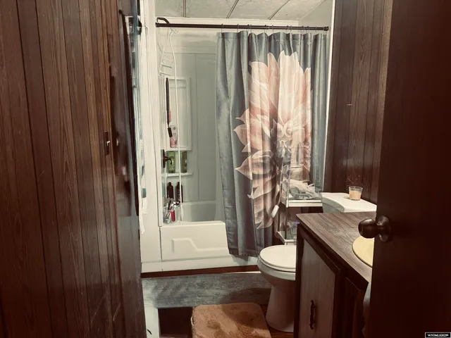 $138,000 | 218 South C Avenue, Thermopolis, WY 82443