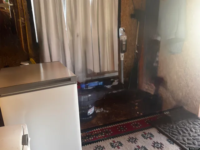 $138,000 | 218 South C Avenue, Thermopolis, WY 82443