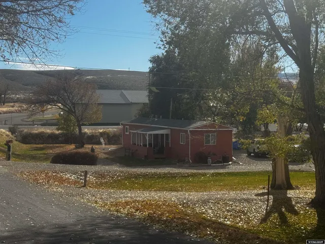 $138,000 | 218 South C Avenue, Thermopolis, WY 82443