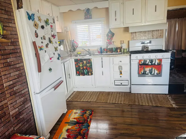 $138,000 | 218 South C Avenue, Thermopolis, WY 82443