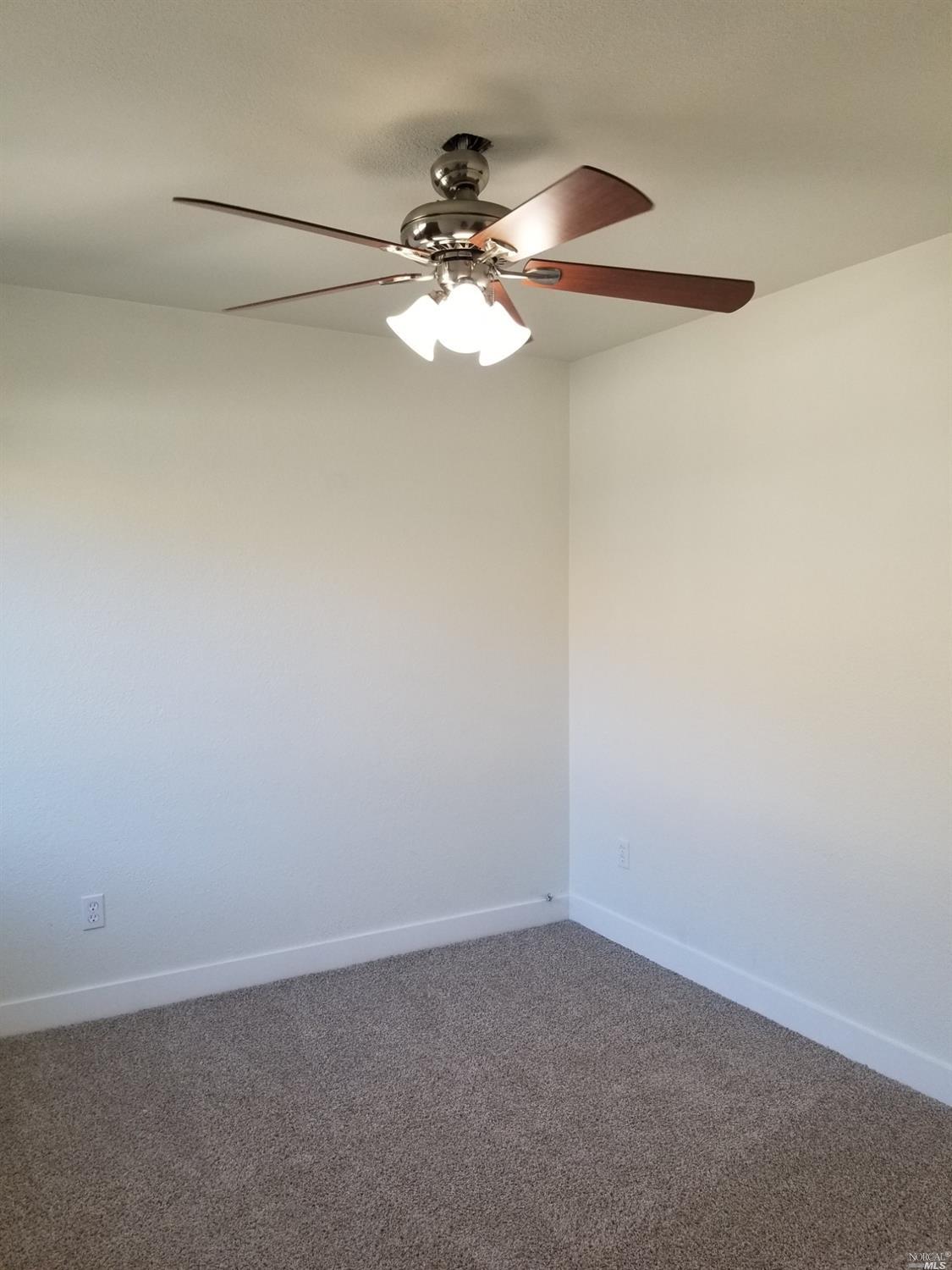 556 Boyd Street Santa Rosa, CA 95407 - Photo 16 of 45 First floor bedroom
