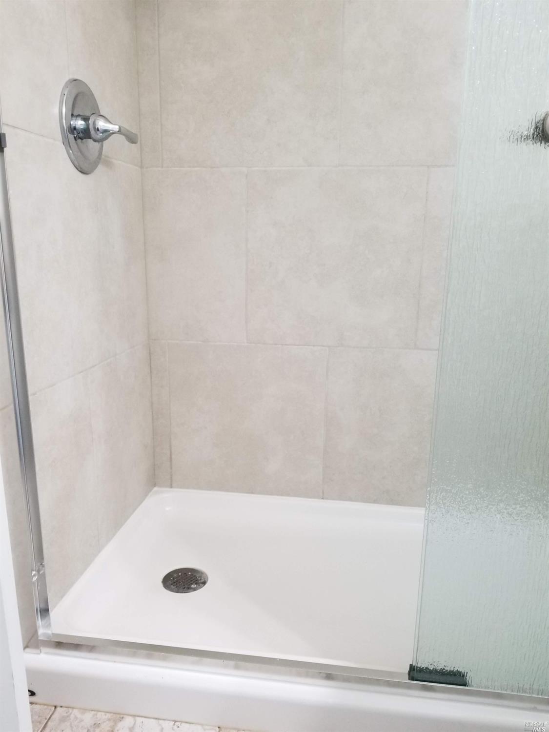 556 Boyd Street Santa Rosa, CA 95407 - Photo 25 of 45 Second Floor Bathroom Shower