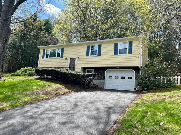 $360,000 | 65 Old Farm Road, Westfield, MA 01085