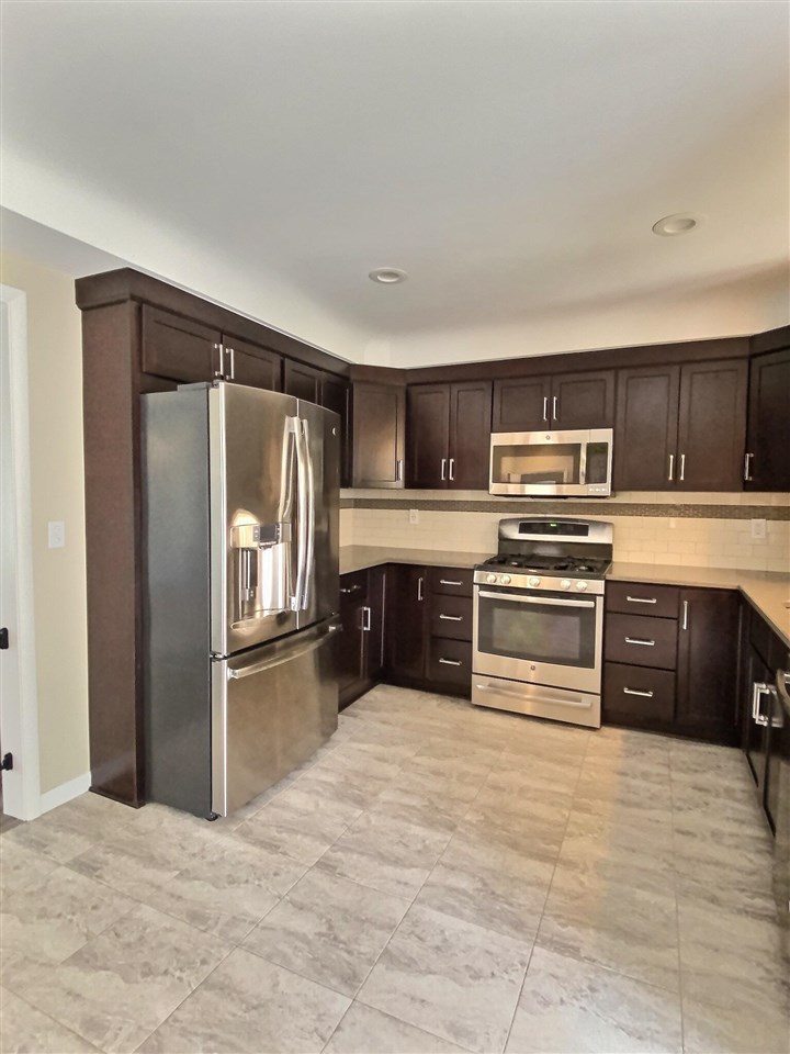 52045 Shelby Road Utica, MI 48316 - Photo 24 of 31 50080840-23.JPG