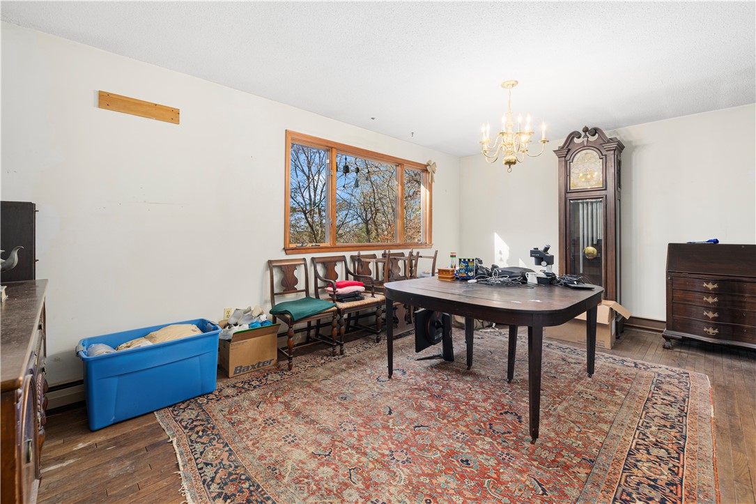 130 Legend Rock Road South Kingstown, RI 02879 - Photo 26 of 36 Dining room