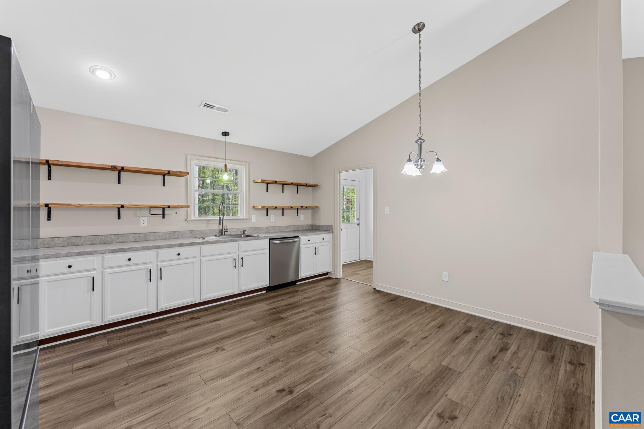 270 Winding Ridge Way Bumpass, VA 23024 - Photo 8 of 24