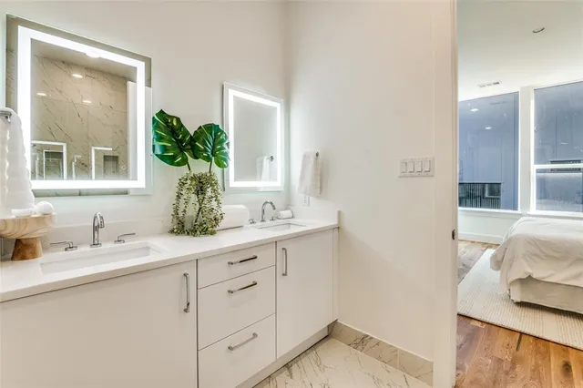 $624,000 | 426 West 9th Street, Unit 105, Dallas, TX 75208