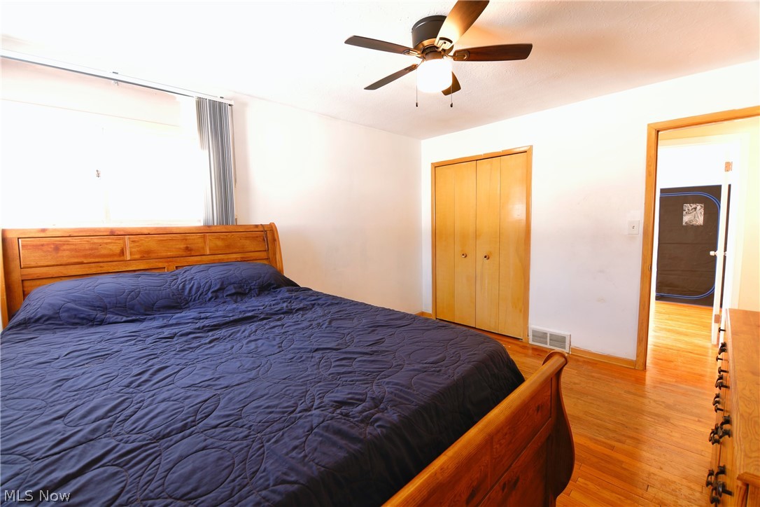 4378 Urban Road Cleveland, OH 44121 - Photo 13 of 24