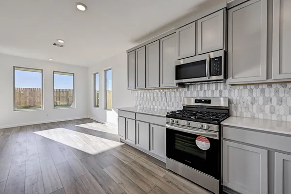 $3,075 | 2605 Mackinac Bay Drive, Texas City, TX 77568