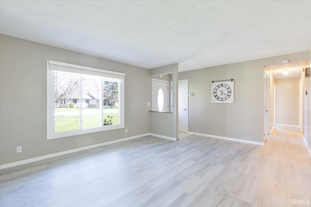 6315 West 465 North Huntington, IN 46750 - Photo 3 of 27