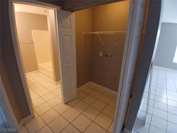 $1,300 | 3516 Dora Street, Fort Myers, FL 33916