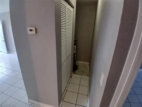 $1,300 | 3516 Dora Street, Fort Myers, FL 33916